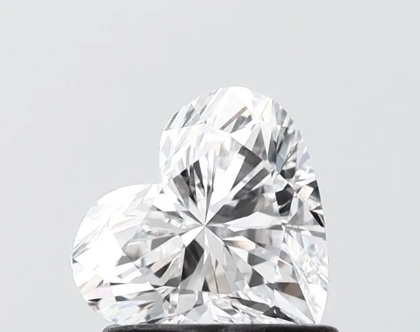 1ct HEART D VVS2 Lab diamond