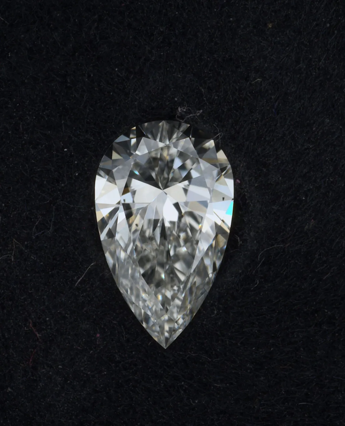 0.37ct PEAR Fancy Intense Pink VS1 Coloured Lab diamond
