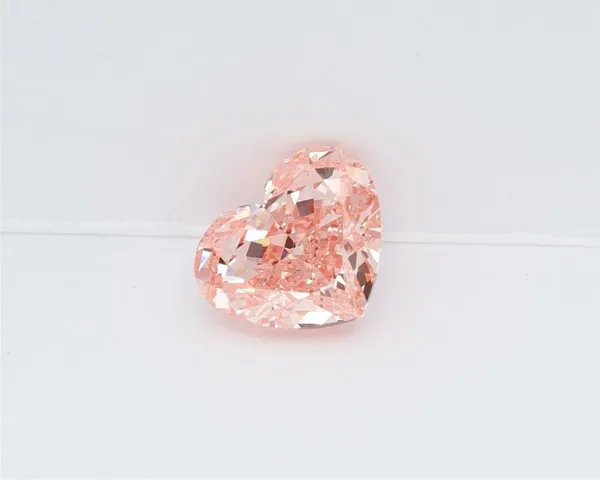 1.25ct HEART Fancy Vivid Pink VS1 Coloured Lab diamond