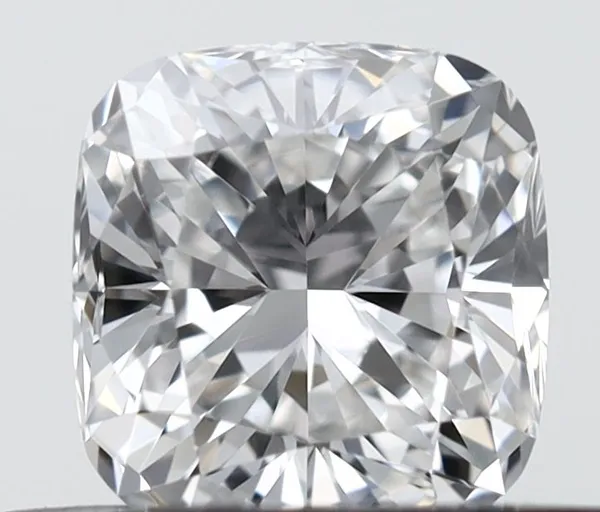 0.36ct CUSHION E VVS1 Natural diamond
