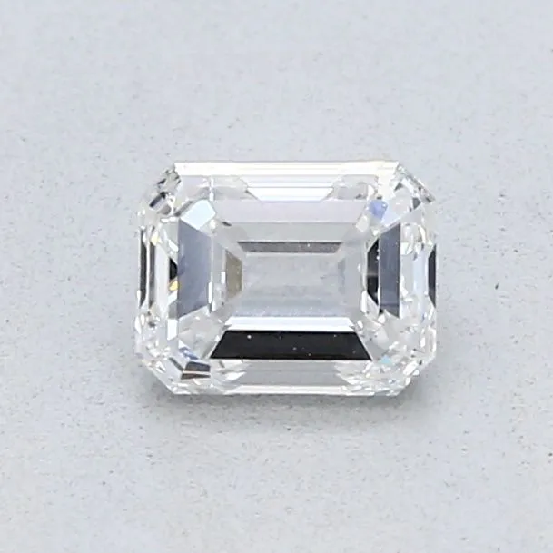 0.71ct EMERALD E VS1 Natural diamond