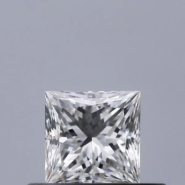 0.35ct PRINCESS E VVS1 Natural diamond