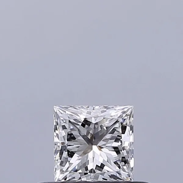 0.33ct PRINCESS D VVS2 Natural diamond