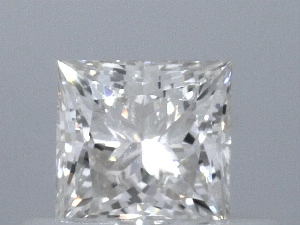 0.39ct PRINCESS H VS1 Natural diamond