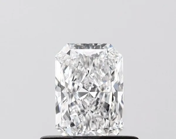 0.53ct RADIANT D VVS2 Lab diamond