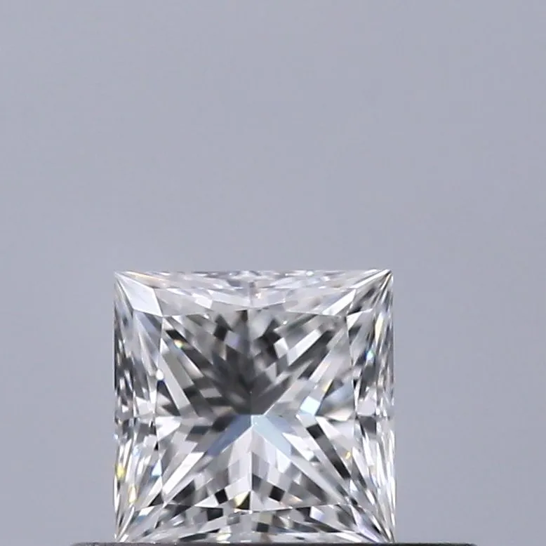 0.35ct PRINCESS E VVS1 Natural diamond