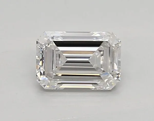 0.66ct EMERALD E VS1 Lab diamond