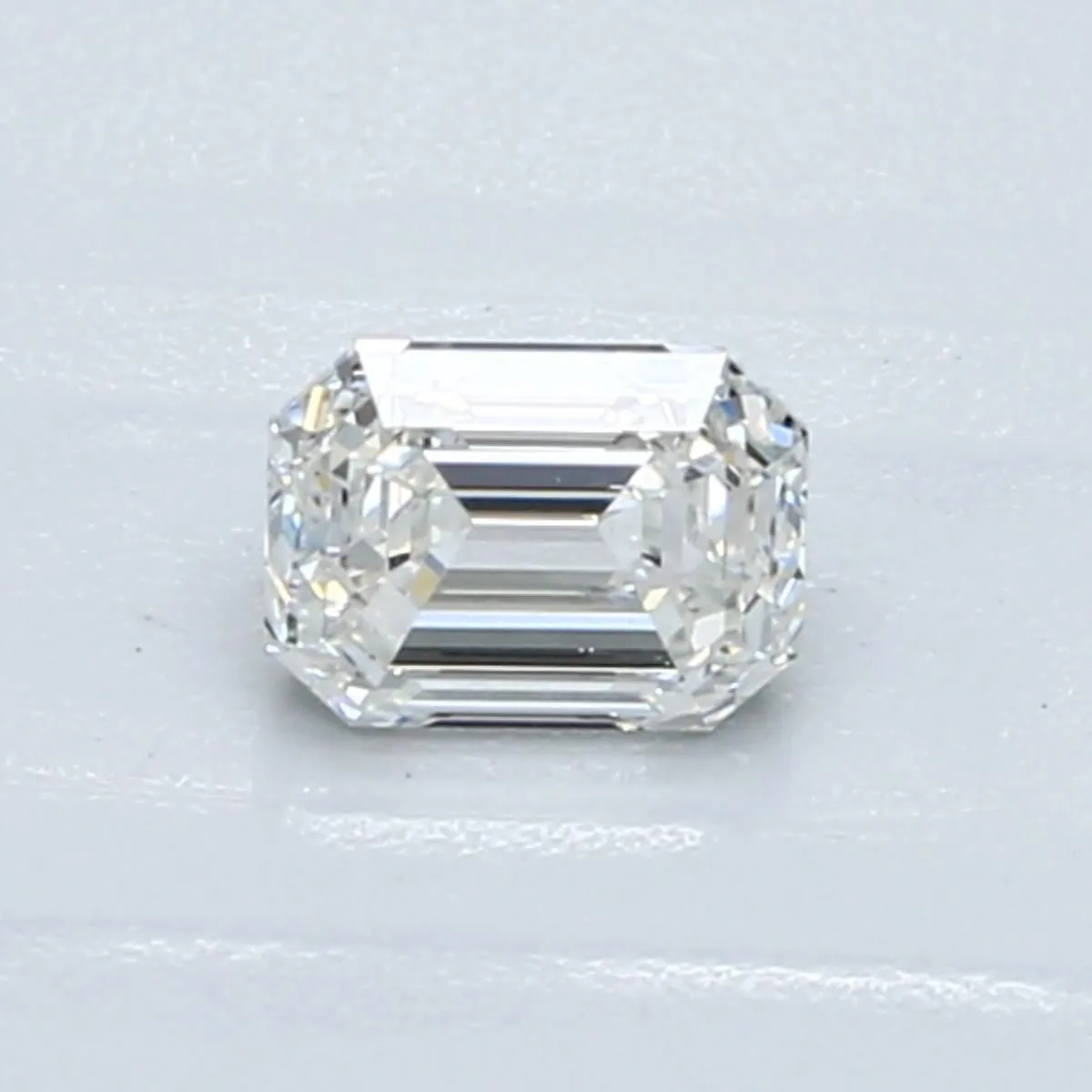 0.62ct EMERALD F VVS1 Natural diamond