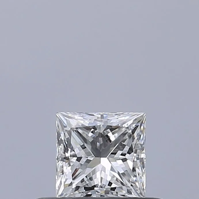 0.31ct PRINCESS D VS2 Natural diamond