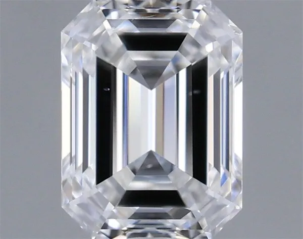 0.7ct EMERALD E VS2 Natural diamond