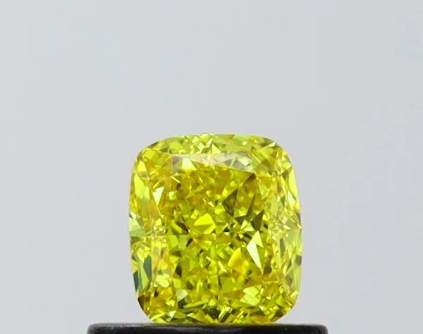 0.55ct CUSHION Fancy Vivid Yellow VS1 Coloured Lab diamond