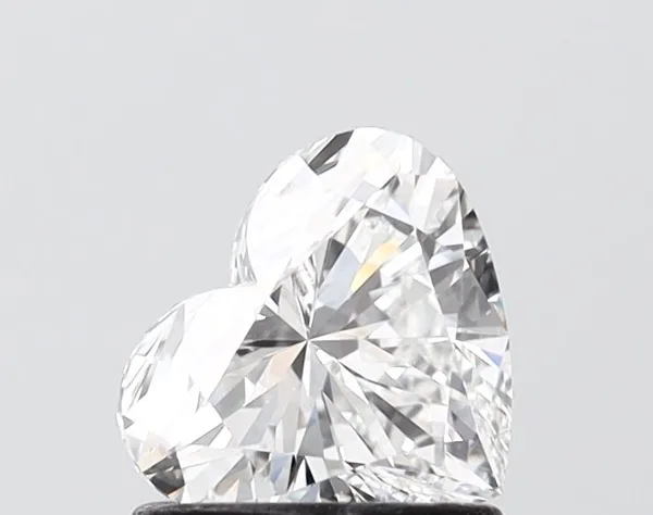 1.01ct HEART F VS1 Lab diamond