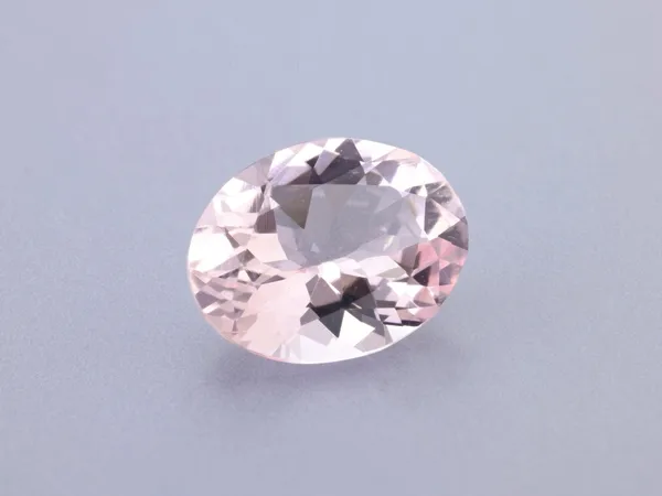 1.49ct Pink Morganite, Oval cut gemstone