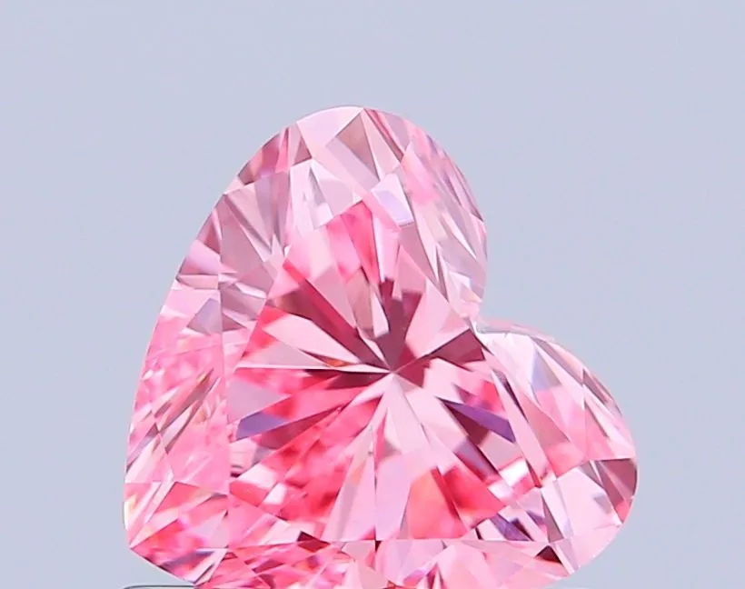 0.75ct HEART Fancy Vivid Pink VVS2 Coloured Lab diamond