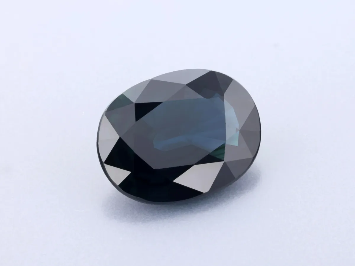 1.87ct Blue Sapphire, Oval gemstone