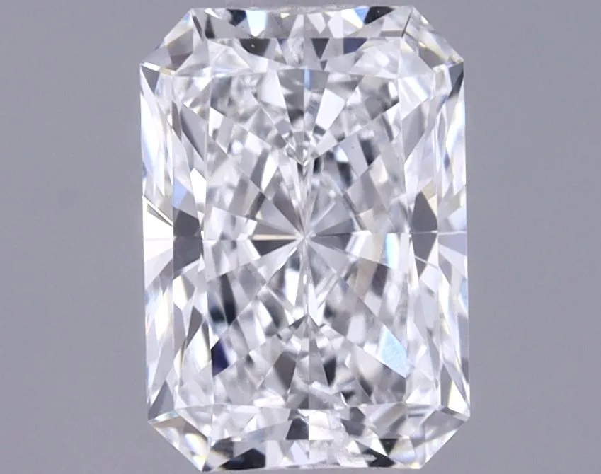 0.70ct RADIANT E SI1 Lab Grown diamond