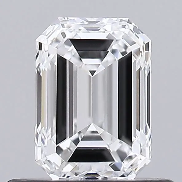 0.6ct EMERALD E VVS2 Natural diamond