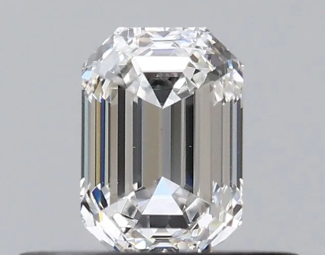 0.35ct EMERALD E VVS2 Natural diamond