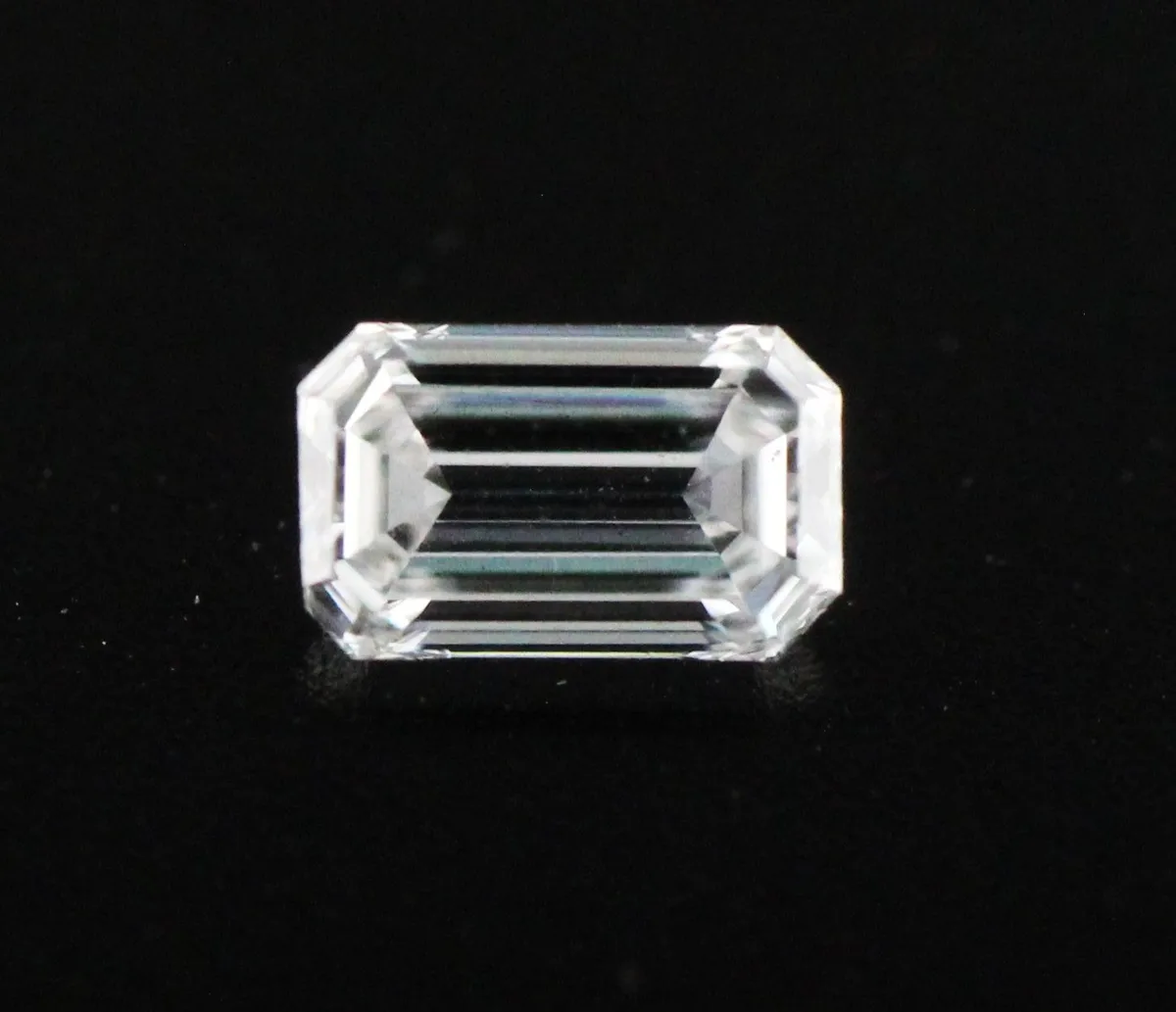 0.31ct EMERALD D VS1 Natural diamond