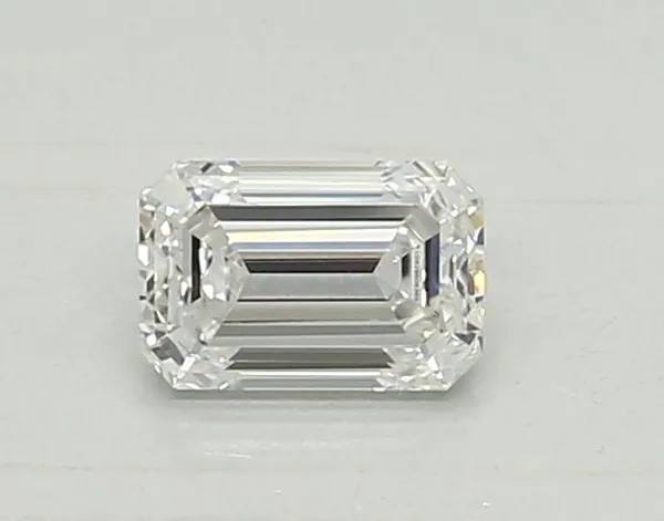 0.48ct EMERALD E VVS1 Lab diamond
