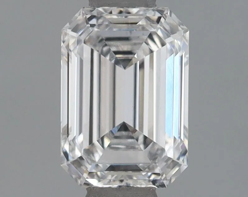 0.71ct EMERALD E VS1 Lab Grown diamond