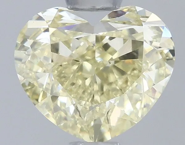 1.08ct HEART Fancy Light Yellow VS1 Coloured Lab diamond