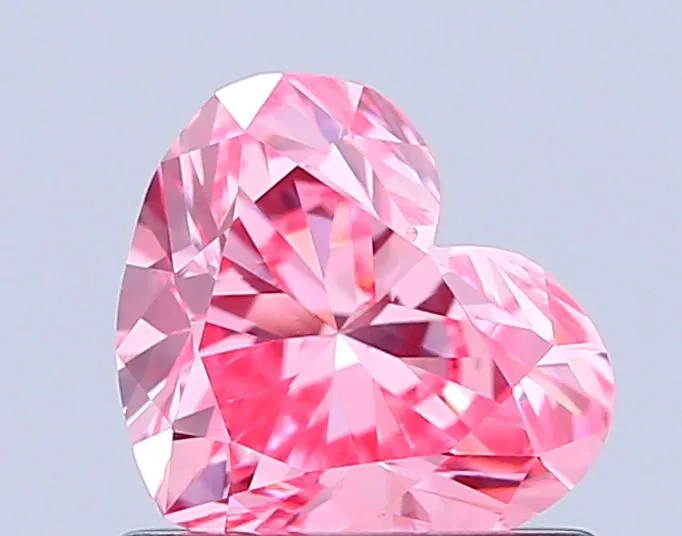 0.86ct HEART Fancy Vivid Pink VVS2 Coloured Lab diamond