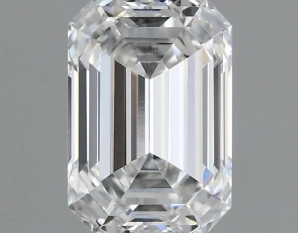 0.64ct EMERALD E VVS2 Lab diamond