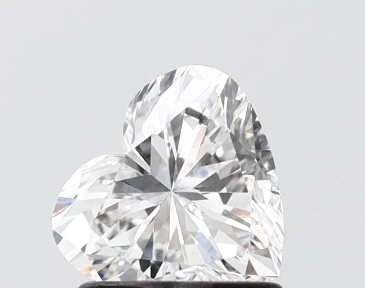1.01ct HEART E VVS2 Lab Grown diamond
