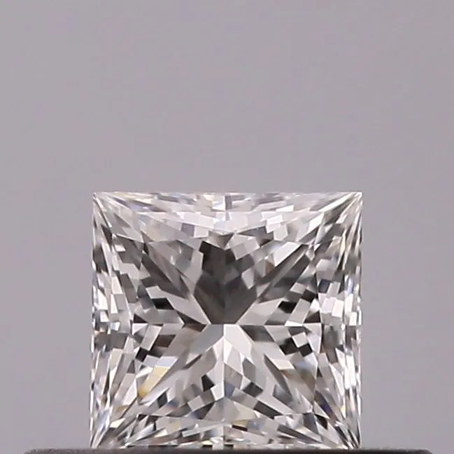 0.32ct PRINCESS E VVS1 Natural diamond