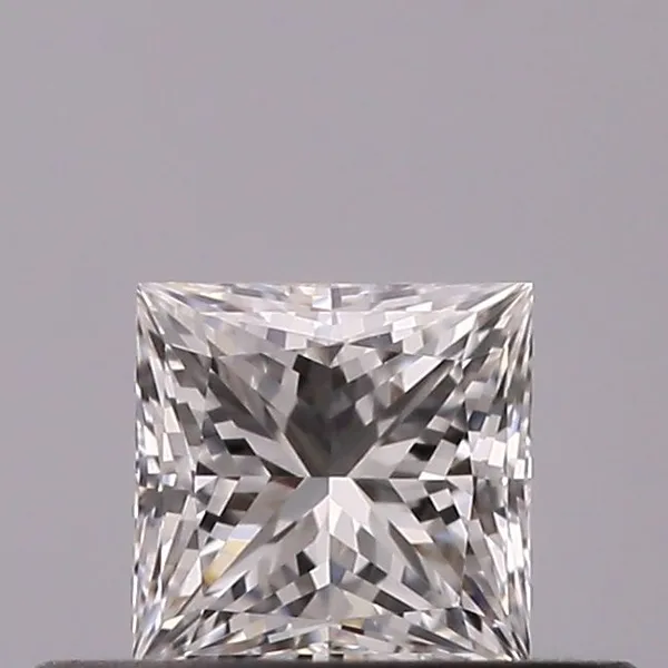 0.32ct PRINCESS E VVS1 Natural diamond