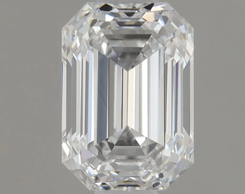 0.70ct EMERALD D VS1 Natural diamond