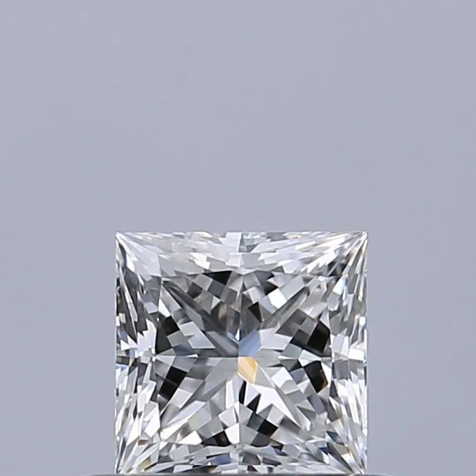 0.43ct PRINCESS D VVS2 Natural diamond