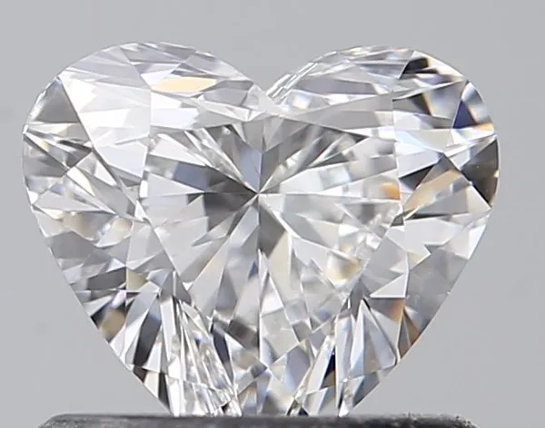 0.7ct HEART F VS2 Natural diamond