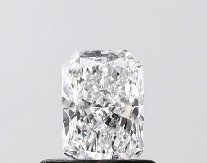 0.56ct RADIANT D VVS2 Lab Grown diamond