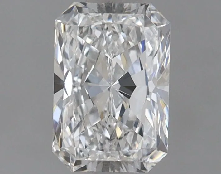 0.72ct RADIANT E VVS2 Lab Grown diamond