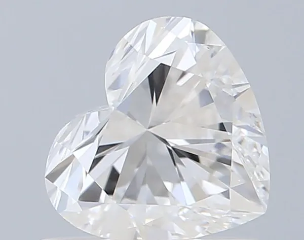 0.7ct HEART E VVS2 Natural diamond