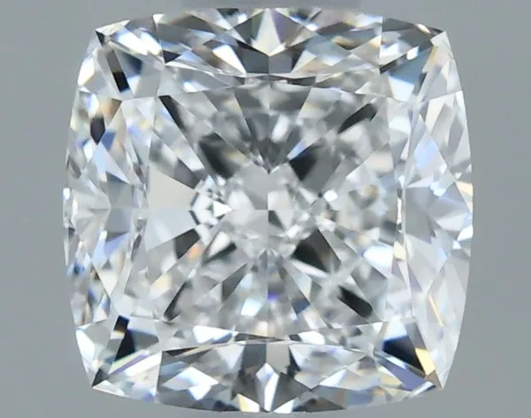 0.7ct CUSHION E VVS2 Natural diamond