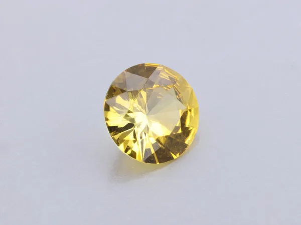 0.7ct Yellow Sapphire, Round cut gemstone