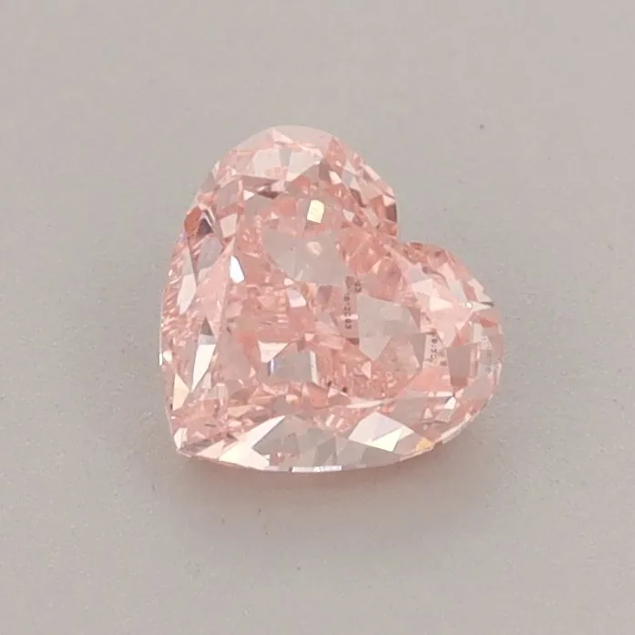 0.67ct HEART Fancy Vivid Pink VVS2 Coloured Lab diamond