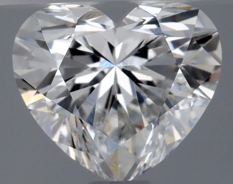 0.92ct HEART F VVS2 Natural diamond