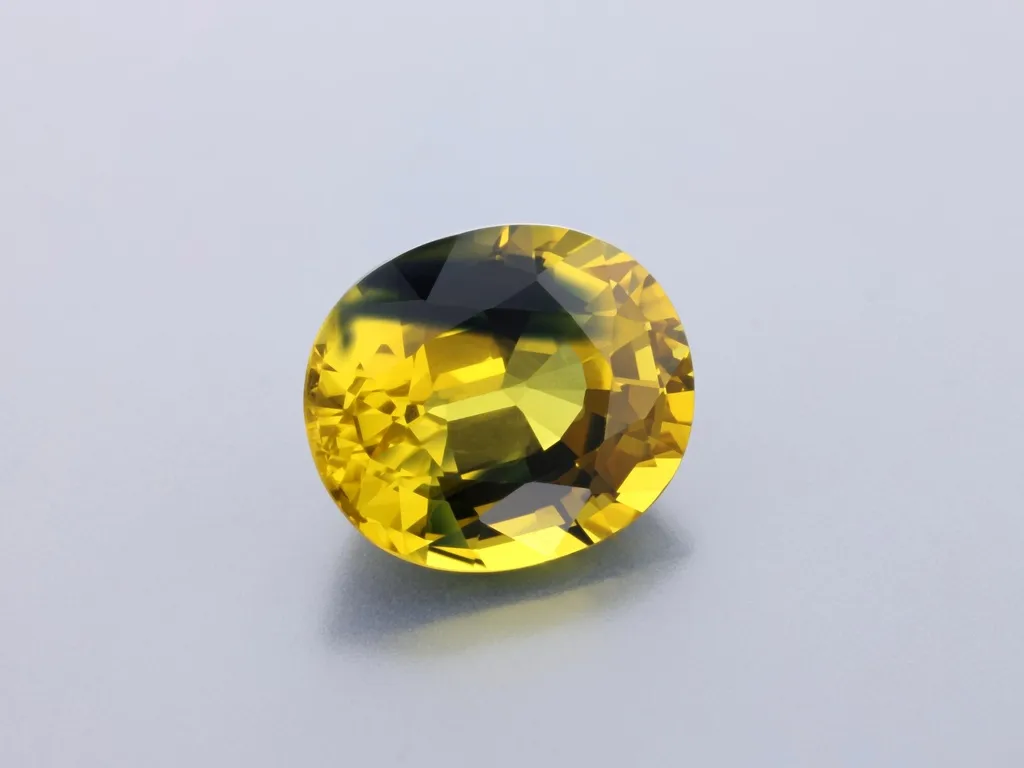 4.69ct Parti Sapphire, Oval gemstone
