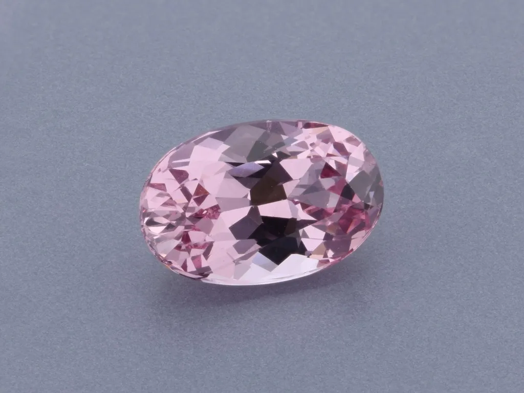 0.8ct Pink Spinel, Oval gemstone