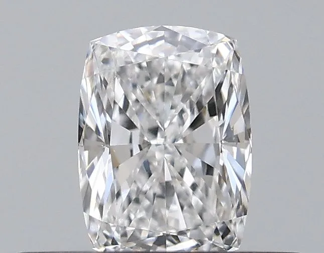 0.30ct CUSHION E VVS2 Natural diamond