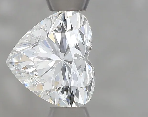 0.5ct HEART F VS2 Natural diamond