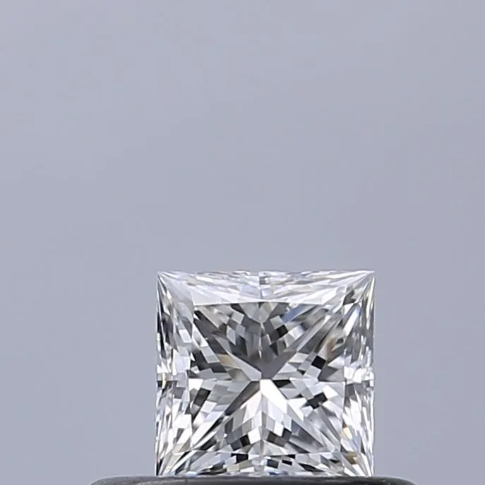 0.30ct PRINCESS D VVS1 Natural diamond