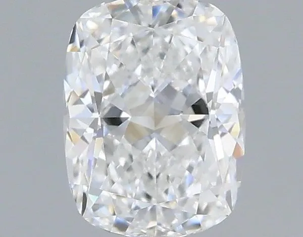0.3ct CUSHION E VVS1 Natural diamond