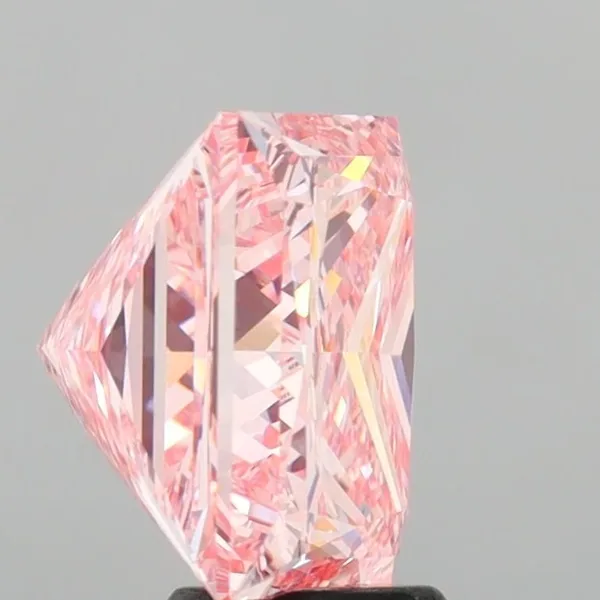 6.09ct PRINCESS Fancy Intense Pink VVS2 Coloured Lab diamond