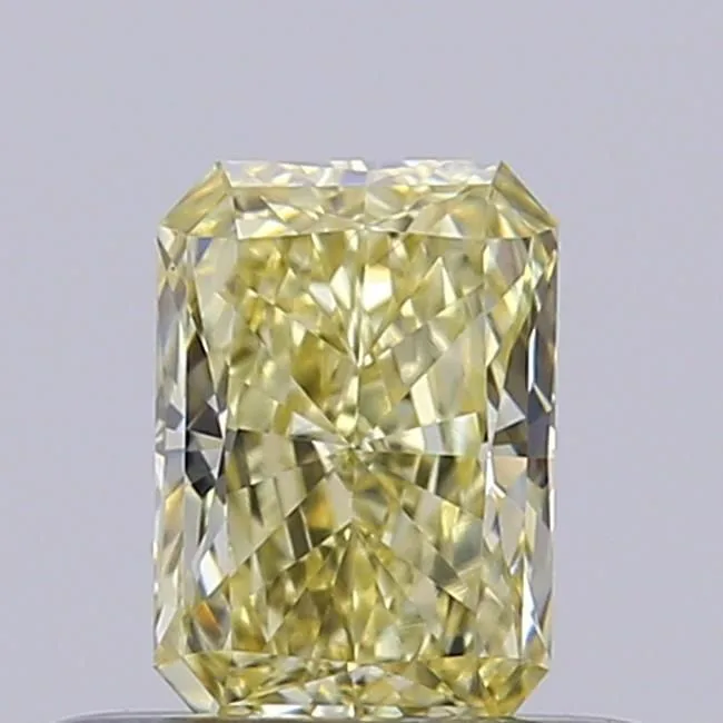 0.36ct RADIANT Fancy Light Yellow VS1 Coloured Lab diamond