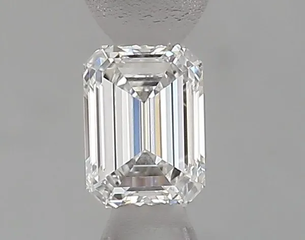 0.4ct EMERALD E VS1 Natural diamond